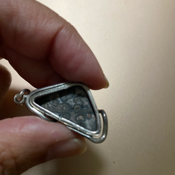 Solid Silver Gemstone with Snake Wrap Sterling Charm/Pendant 7.1g - Picture 8 of 8